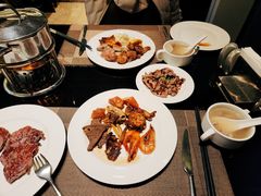-大中华希尔顿酒店-念自助餐·嗨啤·小龙虾
