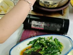 -刘姐啤酒鱼民族演艺餐厅(西街总店)