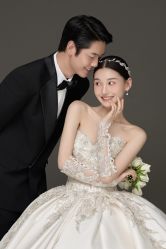 -喜爱高定婚纱摄影