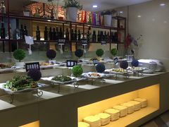自助取餐区-蒙肥羊·酸汤潮牛·鲜牛肉火锅烤肉自助(岗顶店)