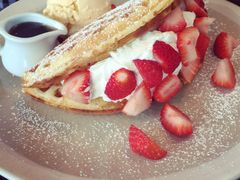 -ROAST coffee & eatery