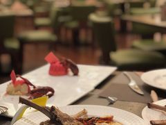 -湖景知味西餐厅•自助餐• 轻食(南京金茂威斯汀大酒店)