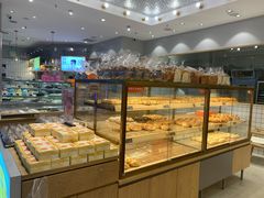 面包甜点陈列柜-面包新语(滨湖万达店)