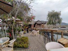 -比顿咖啡(和顺古镇店)
