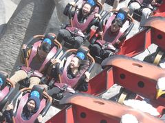 -七彩云南欢乐世界