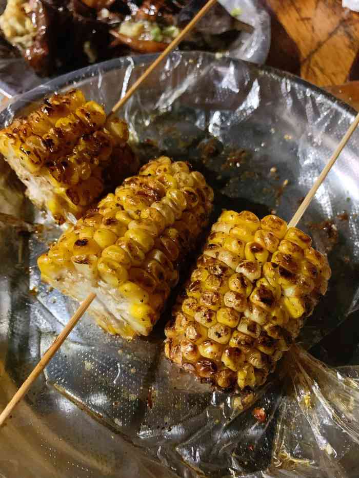 光头佬烧烤-"店铺在河南岸中学旁边的一个小档口,挺好找.