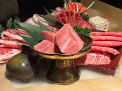 -铭牛烧肉·和牛海鲜自助(高新月牙湖店)
