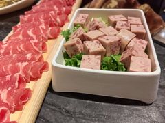 -热火朝天鲜切牛肉火锅(南强街巷店)