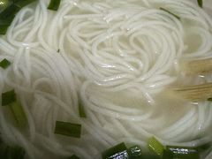 -梁老三麻辣鸡头(汝河小区店)