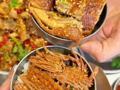 -蓉三少冒烤鸭·四川小吃集(北京首店)