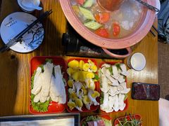 -民食香·腊排骨野生菌美食(木府店)