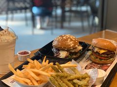 -The Habit Burger Grill 哈比特汉堡(爱琴海店)