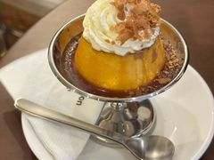 -Café Monson