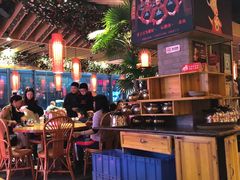 大堂-野山舂·贵州现舂酸汤火锅(鸿通城店)