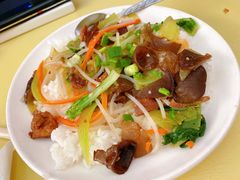盖浇饭-老光明岗琼甜茶馆