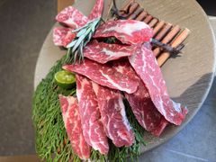 -草家酱蟹炭火烤肉店(珲春南路一店)
