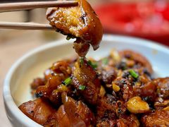 乡里盐菜烧猪脚-渔乡米香·剁椒鱼头(四方坪店)
