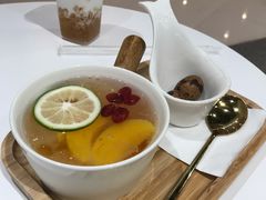 银耳桃桃-炖物24章·顺时轻养茶(杭州大厦店)