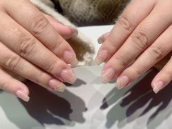 -丽心自助美甲美睫