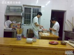 -舒蔡记生煎菜饭(云南中路店)