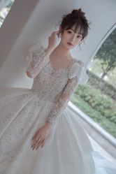 -艾米丽婚纱礼服