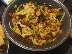 -靠山屯东北农家菜(八龙桥雅苑店)