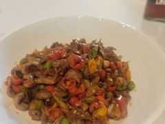 -鱼鲜饭香·招牌汽锅剁椒鱼头王