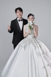 -至臻微拉婚纱摄影