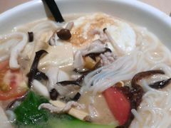 -蒙自源米线大王(东站店)