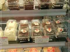 面包甜点陈列柜-红宝石·鲜奶小方(莘庄店)