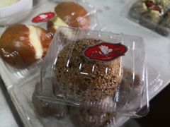 -白玉兰食品甜凤店(合生汇店)