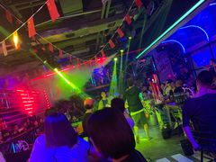 -UP嘻哈酒吧(粉巢店)