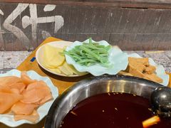 -肖肖酸萝卜鱼火锅(总店)