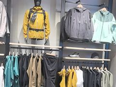 -王府井奥莱临潼小镇(临潼店)