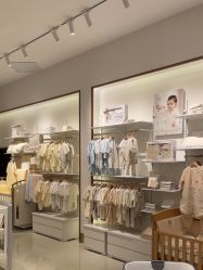 -英氏YeeHoO(港汇恒隆广场店)