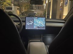 -TESLA 特斯拉(上海太古汇体验店)