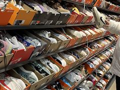 -首创奥特莱斯(西安店)