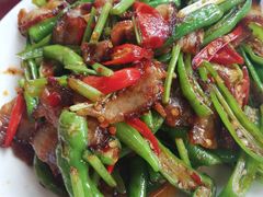 -明月食府(二区干二路店)