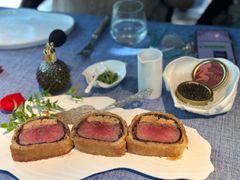 惠灵顿牛排-弦月窗LUNETTE BY AMANDA(复兴路店)