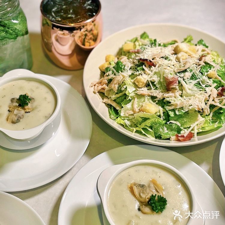 朋友聚餐首选地🦞鲜活波龙太豪横啦‼️