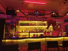 -Mx.cocktail bar