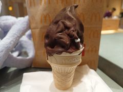 甜品站巧克力口味脆皮圆筒-麦当劳(苏州中心星悦汇店)