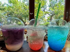 -Chom Cafe and Restaurant