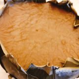 这种年糕可以蒸热了食用（越热越黏），更经常的做法是油炸