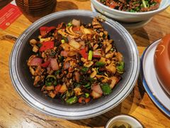 -老滇山寨•云南特色菜•地方菜•民族风情歌舞表演(金碧店)