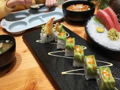 牛油果炸虾寿司卷-吟松日式料理(莘庄店)