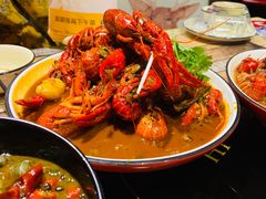 -虾弄弄海派小龙虾·牛羊蝎子火锅