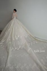 -Lady  Jane高端婚纱礼服馆
