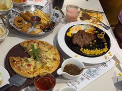 -汤姆家的牛排意面披萨(新城市广场店)