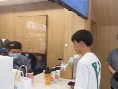 -霸王茶姬(南强街店)